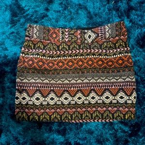 Rip Curl immaculately detailed woven skirt!